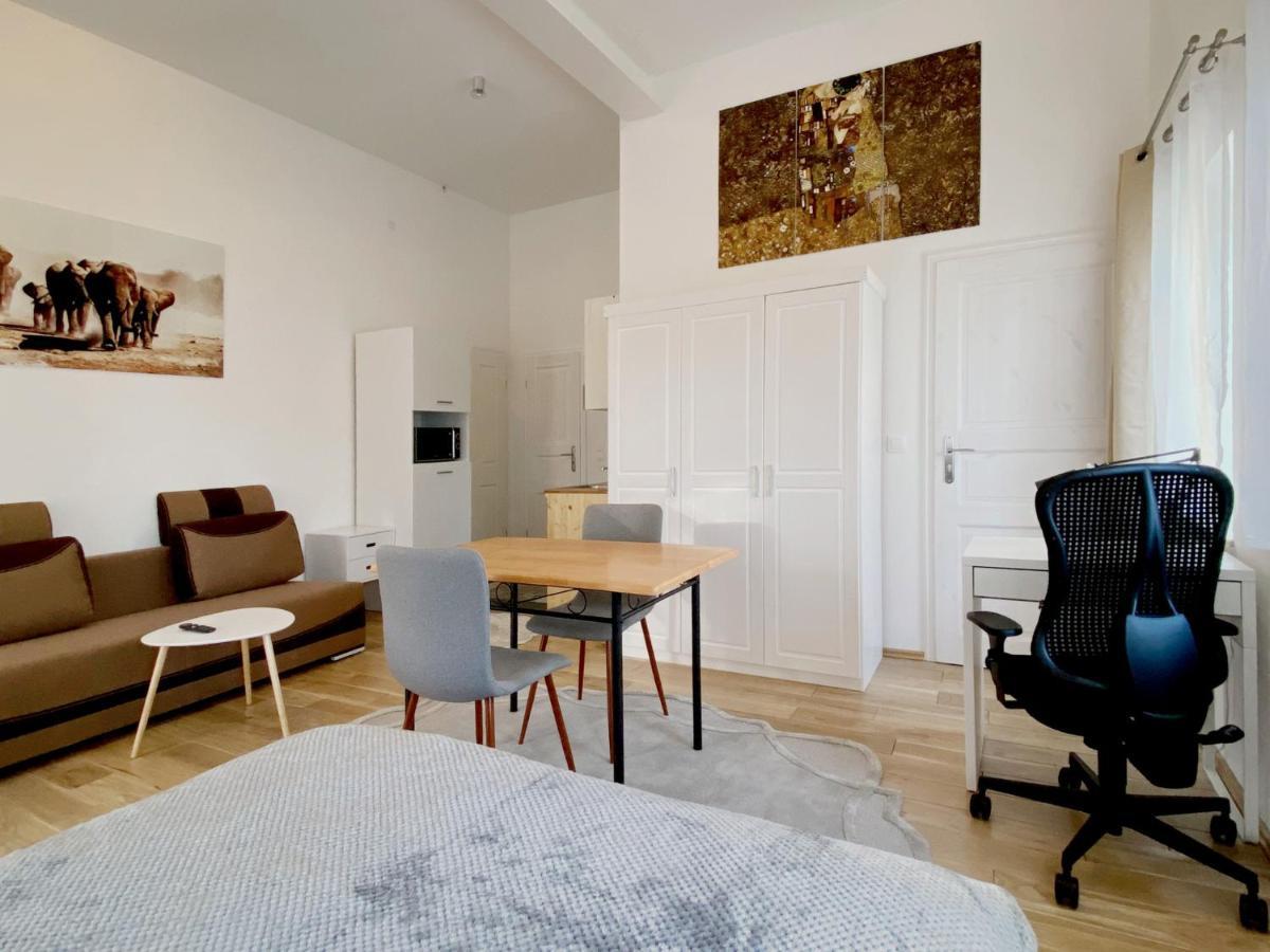 Schwanenburg Apartments Kolonie Rontgental Экстерьер фото