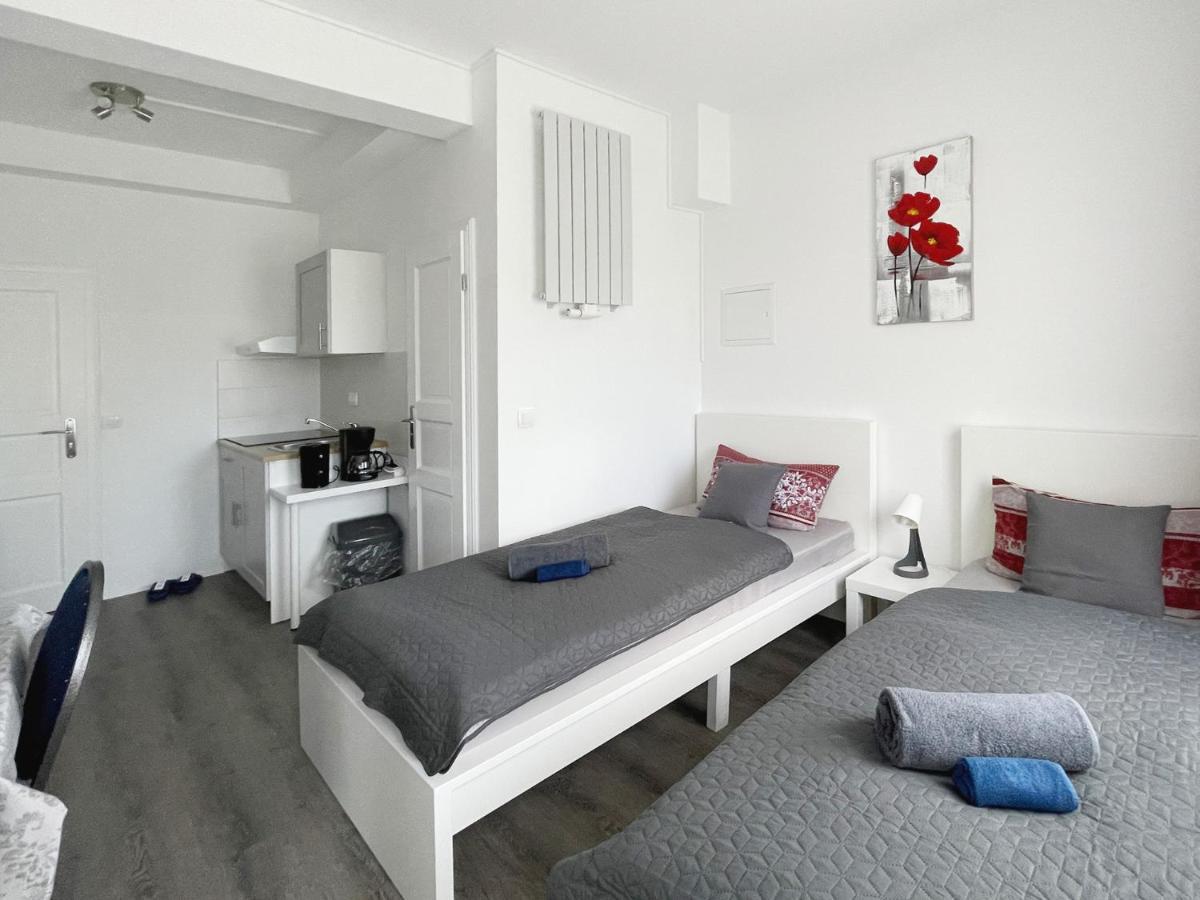Schwanenburg Apartments Kolonie Rontgental Экстерьер фото